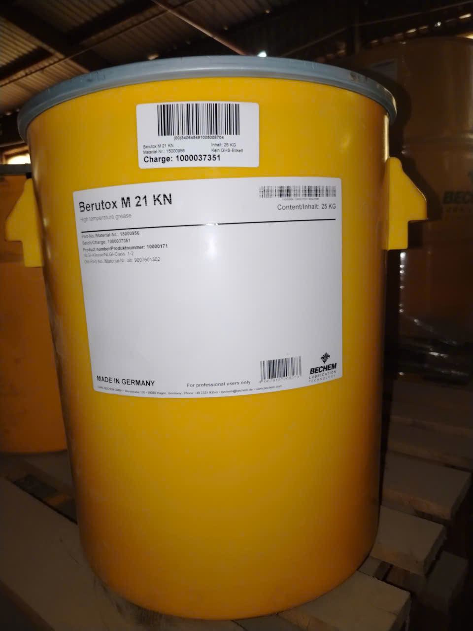 Mỡ bôi trơn đa năng chịu nhiệt cao Bechem Berutox M21KN (Bechem/Đức)